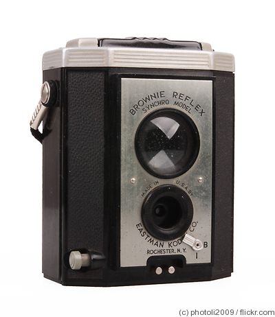 Kodak Eastman: Brownie Reflex Synchro camera