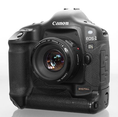 Canon: EOS-1Ds camera