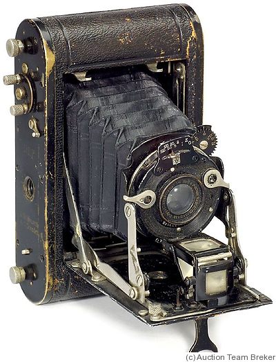 Ernemann: HEAG XIV (two shutters) camera