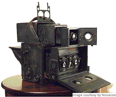 Folmer and Schwing: The Triple Lens Stereo Graphic camera