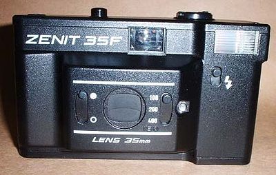 GOMZ: Zenit 35 F camera