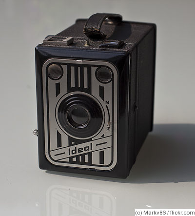 Gerlach (Nixon): Ideal Box camera