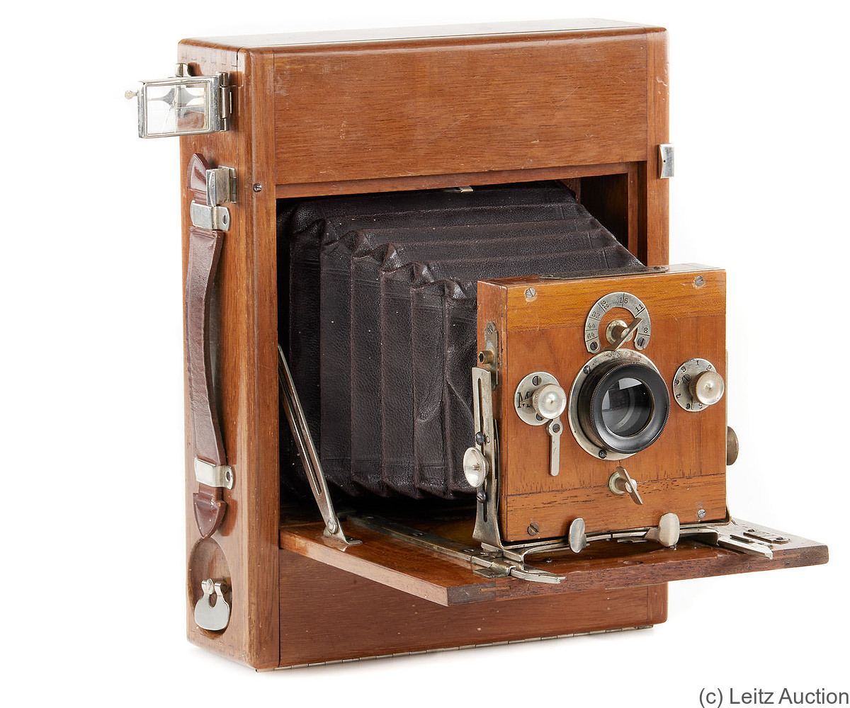 Grass & Worff: Convertible camera
