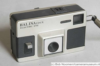 Haking: Halina 200X camera