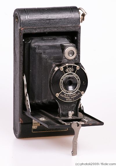 Kodak Eastman: Folding Cartridge Hawk-Eye No.2 Model C camera