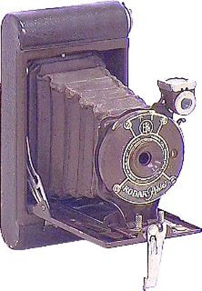 Kodak Eastman: Petite ’Diamond Door’ camera