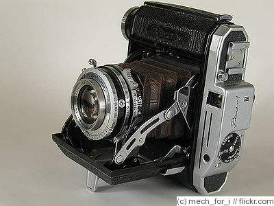Konishiroku (Konica): Pearl III MX camera