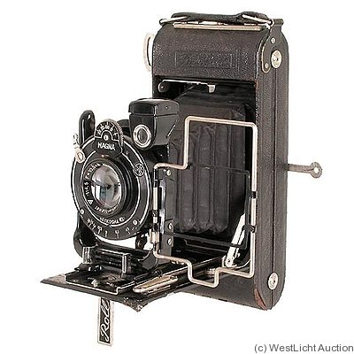 Kuribayashi (Petri): First Roll Deluxe camera
