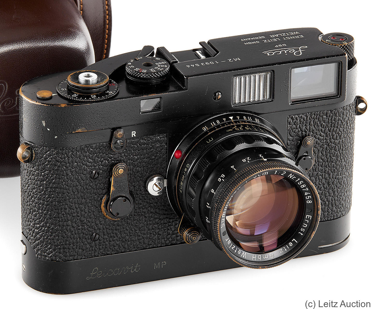 Leitz: Leica M2 (black, lever rewind, Leicavit MP) camera