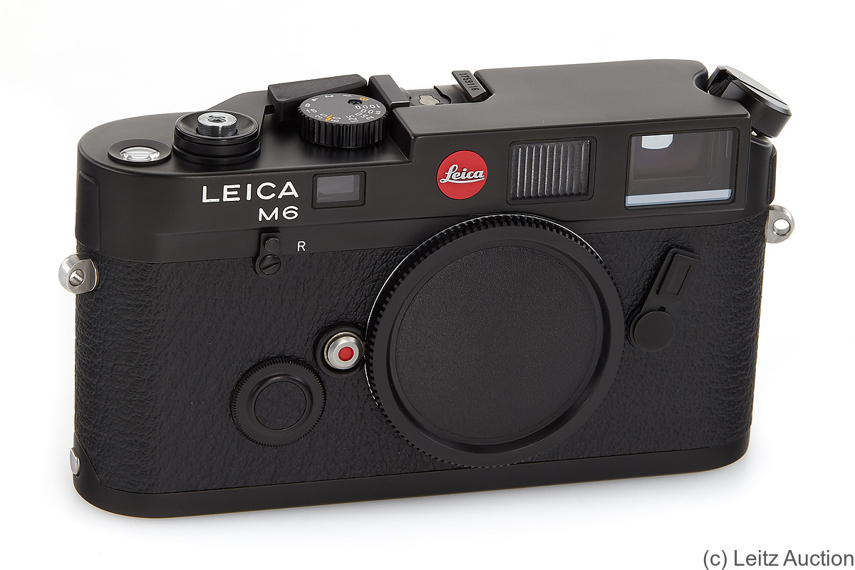 Leitz: Leica M6 black camera