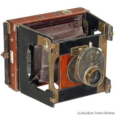 Mackenstein: Chambre a Main (9x12) camera