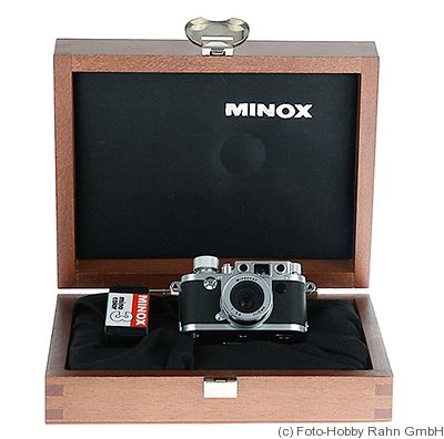 Minox: Leica IIIf (miniature) camera