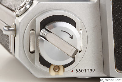 Nikon: Nikon F (eyelevel, chrome, red dot, 66*) camera