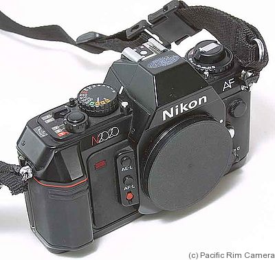 Nikon: Nikon N2020 camera