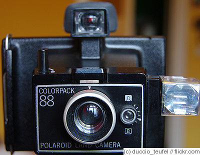 Polaroid: Colorpack 88 camera
