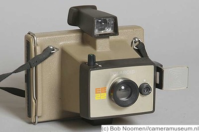 Polaroid: EE 22 camera