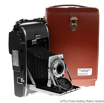 Polaroid: Polaroid 110A Pathfinder (Bundeswehr) camera