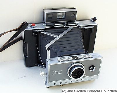 Polaroid: Polaroid 240 camera