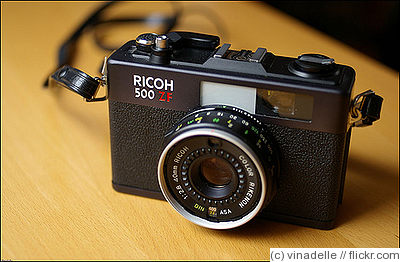 Ricoh: Ricoh 500 ZF camera