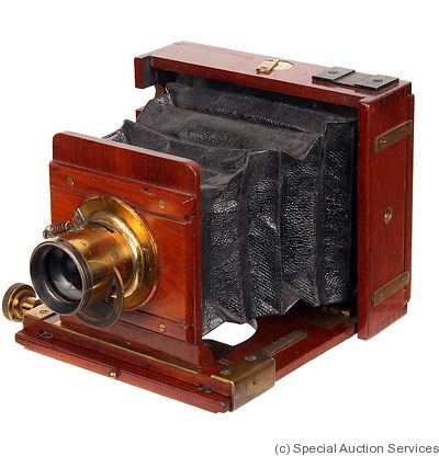 Smith W.A.C.: Dundas Hand camera
