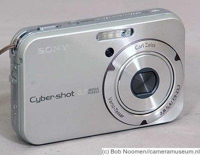 Sony: Cyber-shot DSC-N1 camera