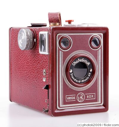 Vredeborch: Vrede-Box Standard Menis 49 (red) camera