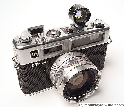 Yashica: Electro 35 Gold Mechanica camera