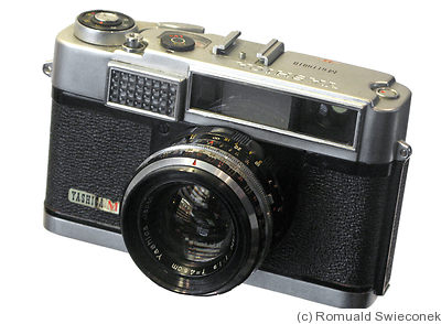 Yashica: Yashica M (1960) camera