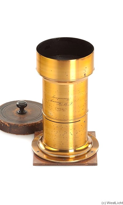 Häring: Petzval (brass, 30.5cm len, 10.5cm dia) camera