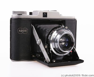 Adox: Golf 45 S camera