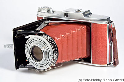Adox: Sport IIIa red camera