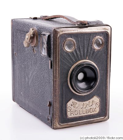 Balda: Rollbox (1935) Price Guide: estimate a camera value