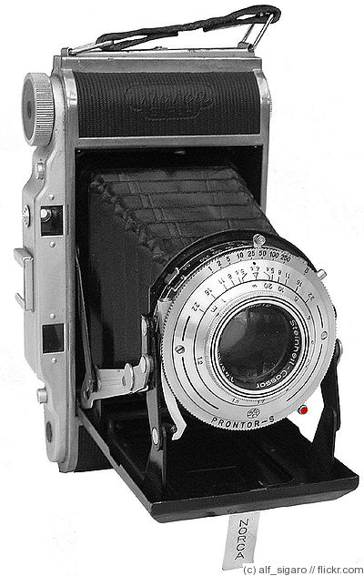 Braun Carl: Norca Super IV camera