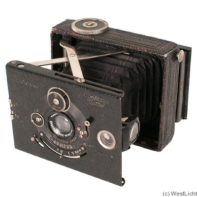 Contessa-Nettel: Duchessa (strut-folding) camera