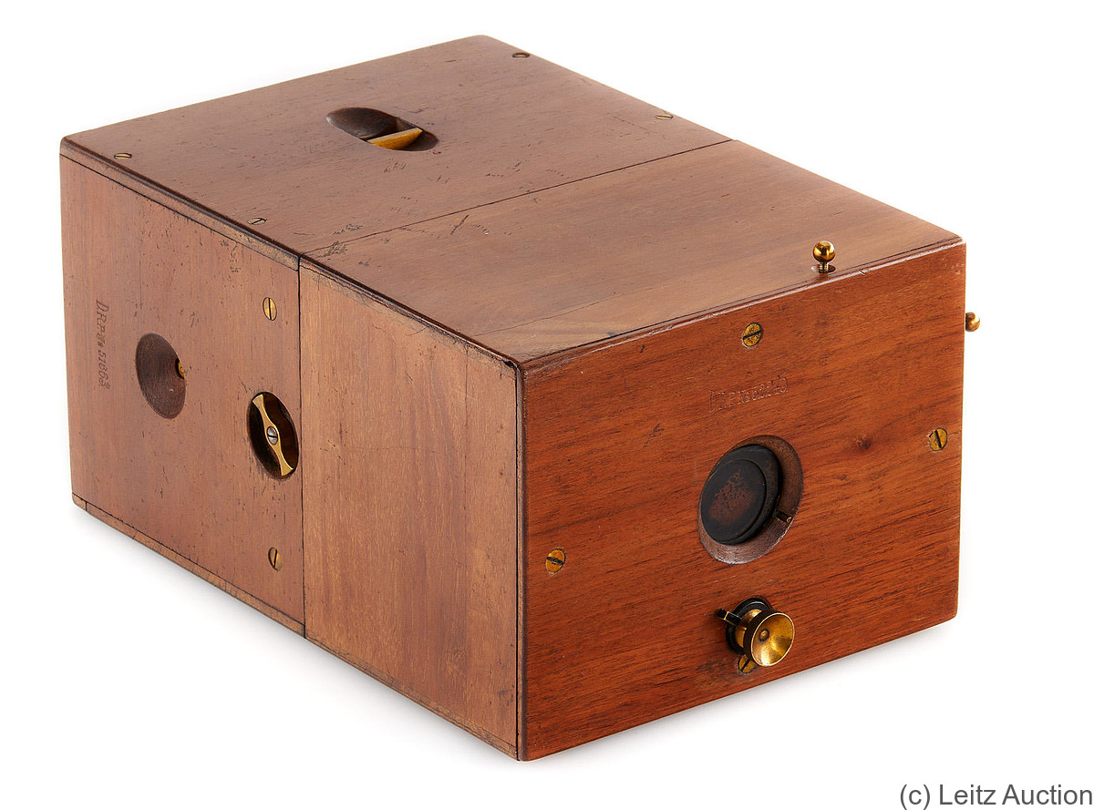 Cramm, Gustav: Detective camera