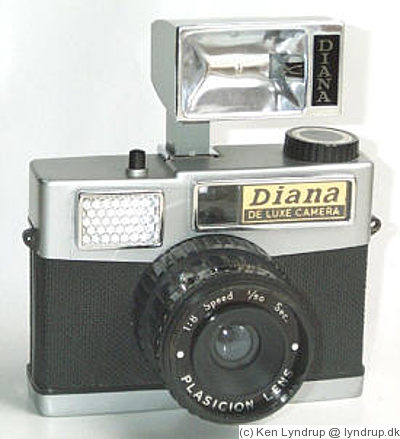DIANA: Diana De Luxe camera