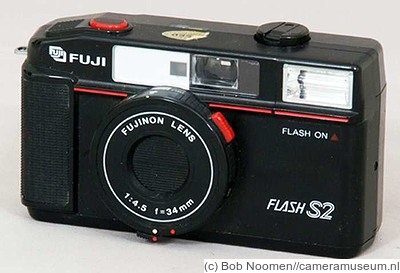 Fuji Optical: Fujica Flash S2 camera