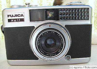 Fuji Optical: Fujica Half camera
