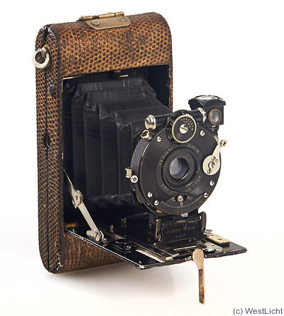 Goerz C.P.: Roll-Tenax Luxus (brown snake) camera
