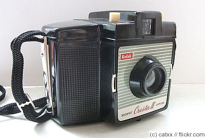 Kodak Eastman: Brownie Cresta II camera