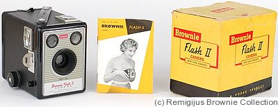 Kodak Eastman: Brownie Flash II (Australia) camera