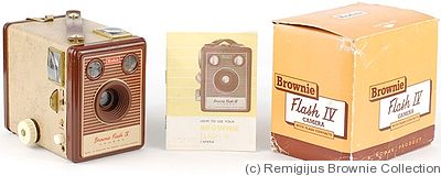Kodak Eastman: Brownie Flash IV camera
