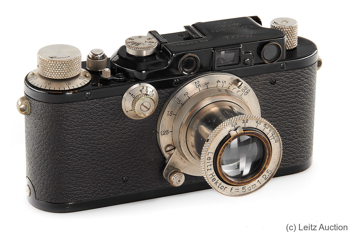 Leitz: Leica III (Mod.F) black nickel Hektor camera