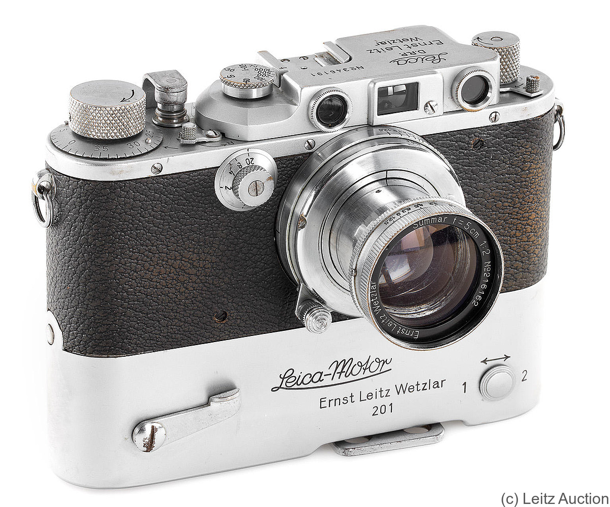 Leitz: Leica IIIb (Mod G) with MOOLY camera