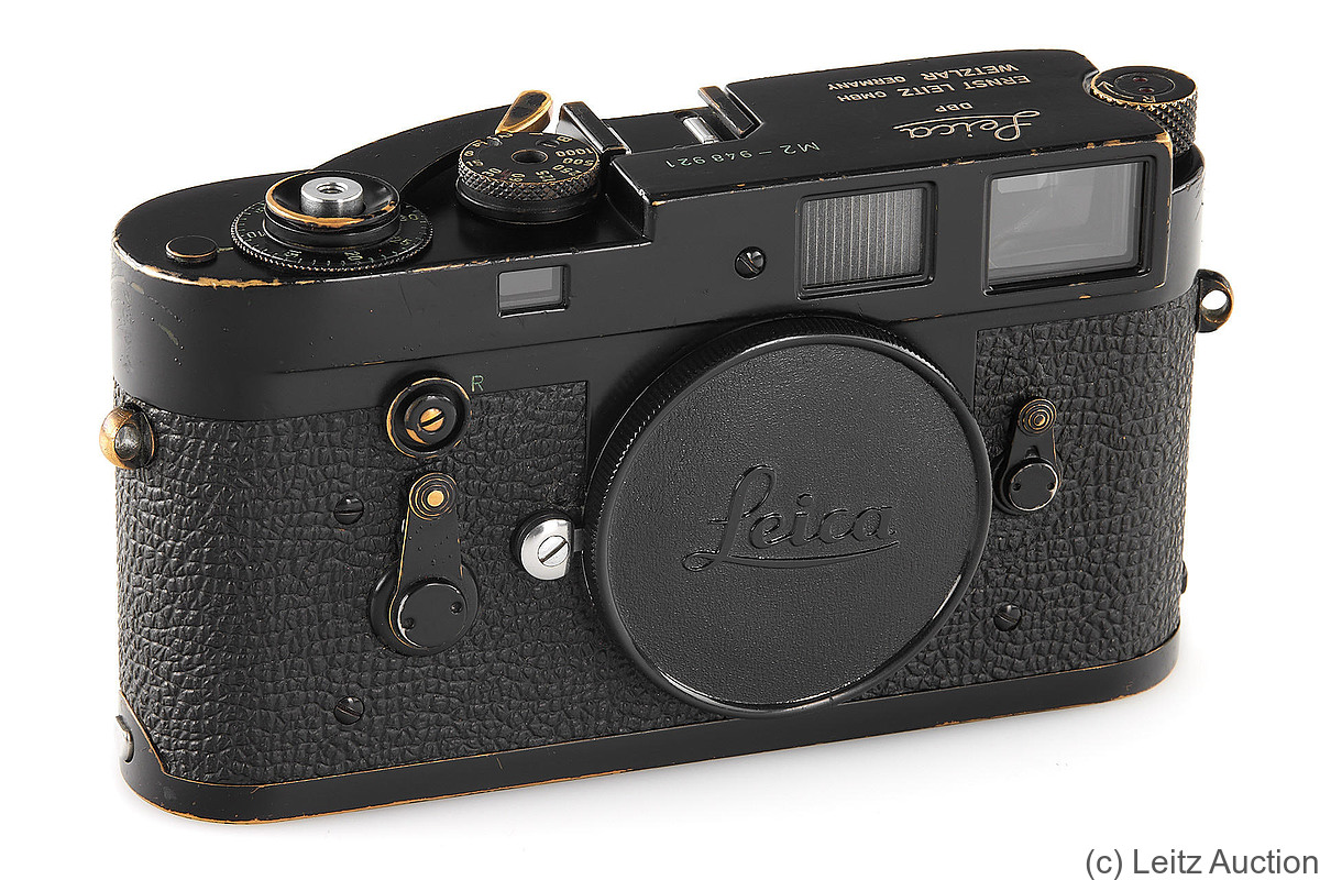 Leitz: Leica M2 (black, button rewind) camera