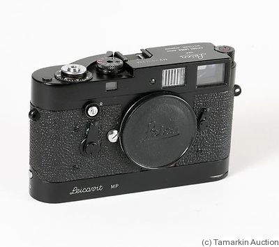 Leitz: Leica M2 (black, button rewind, Leicavit MP) camera