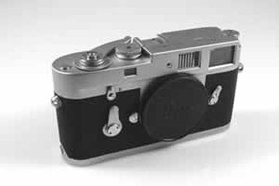 Leitz: Leica M2S camera