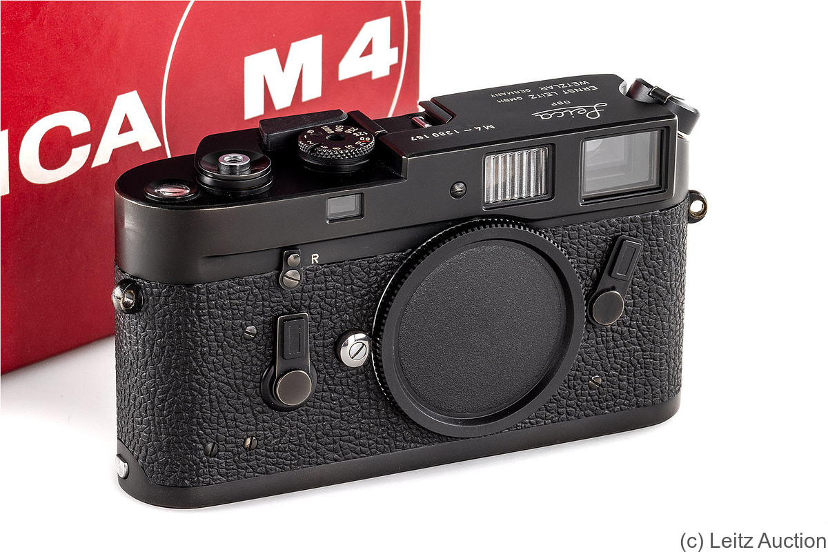 Leitz: Leica M4 black camera