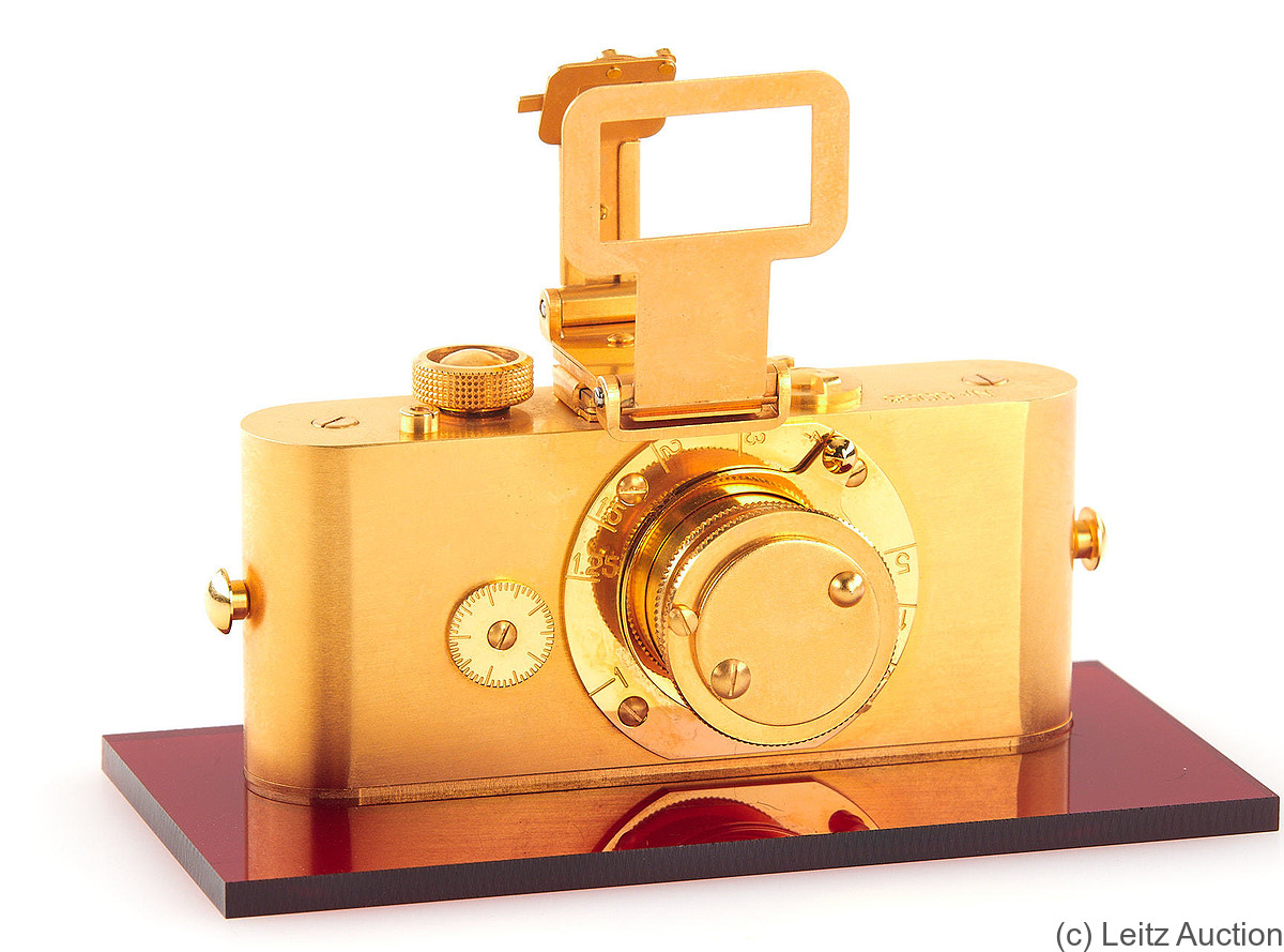 Leitz: Ur-Leica (replica, gold) camera