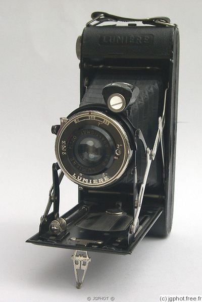 Lumiere & Cie: Lumiere (1935) camera